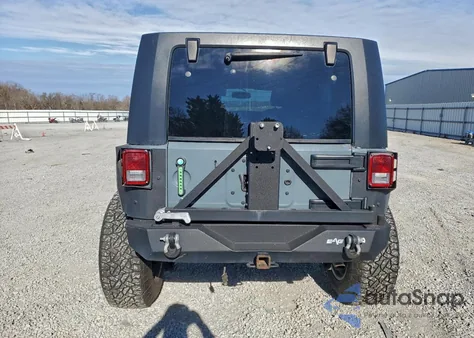 2015 Jeep Wrangler Unlimited Sahara z USA, uszkodzony, nr VIN 1C4BJWEG1FL575441